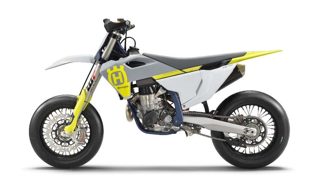 Husqvarna presenta la nuova FS 450 Supermoto 2023 